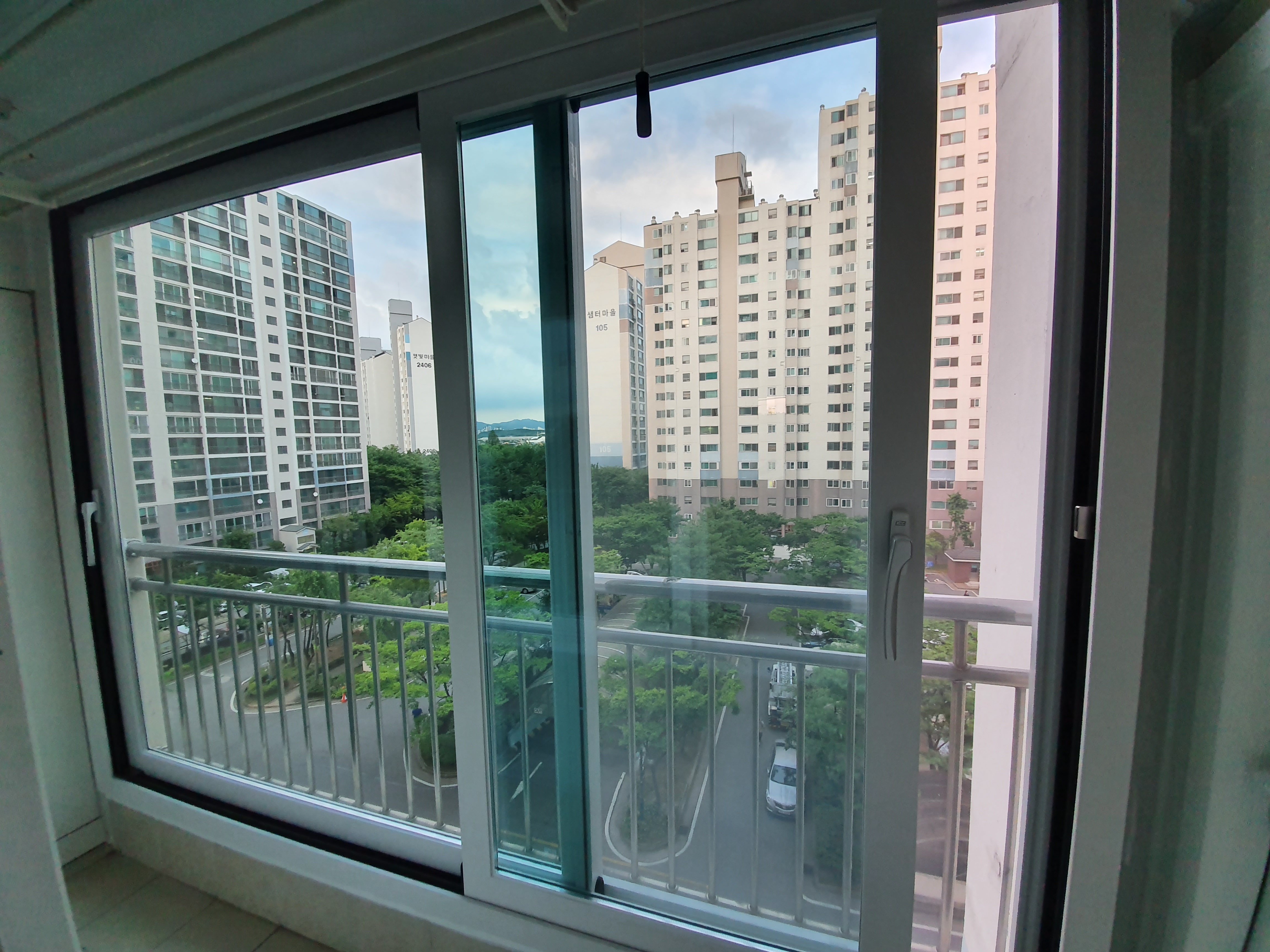 경기도 고양시 덕양구 화신로 76 샘터마을 112동 702호 현장입니다.